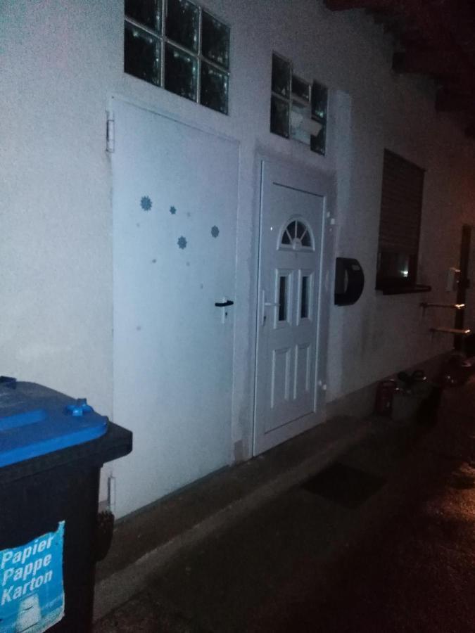 Studiowohnung, Neu Renoviert, Zentrale Lage Saarlouis Bagian luar foto